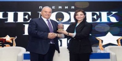 Karsaza Kurde Narîn Nadîrova Qazaxistan de sey ‘Şexsa Serre’ amey weçînayene