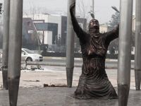 Amed: Polis 'Peykera Roboskî' rakir