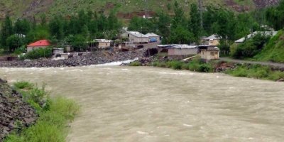 Ciwanekî 19 salî di Zêya Mezin de xeniqî