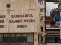 Qeyyumê Şaredarîya Amedê 78 karmend û karkir ji kar dûrxist