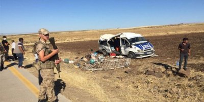 Li Rihayê wesayîtek wergerîya: kesek mir, 25 kes birîndar in