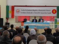 Serokê PAKê Ozçelîk: "Em miletekî û wek welatekî ji pencere xwe li referandûmê dinêrin"