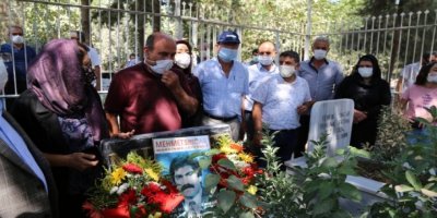 Mehmet Sîncar li ser gora xwe hat bibîranîn