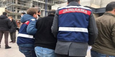 Li Tirkiyê 304 efser hatin desteserkirin