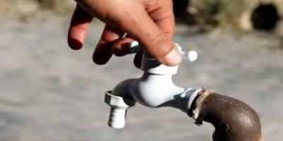 Desteya Avê ya Hesekê bêdengiya civaka navdewletî li hember qutkirina ava bajêr rexne dike