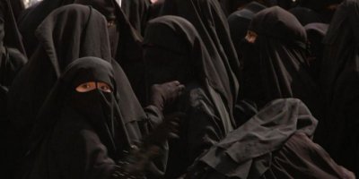 Hikûmeta Fransa 7 zarokên çekdarên Fransî yên DAIŞê ji Rojavayê Kurdistanê bir Fransayê