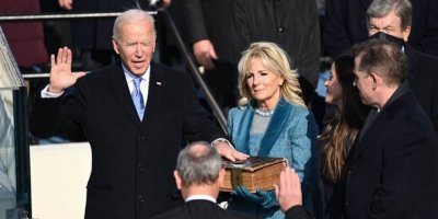 Joe Biden sûnd xwar û bû serokê 46an ê Amerîkayê