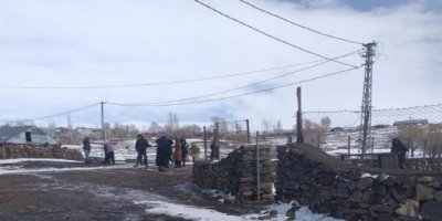 Eskeran bi ser gund de girt: Çima we Newrozê pîroz kir?