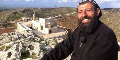 Swêd de nêrazîbîyayîşê vera cezakerdişê Keşîş Ahoyî