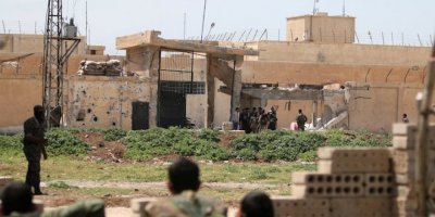 Piştî ragihandina agirbestê xelkê taxa Tey ya Qamişlo vegeriyan malên xwe