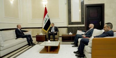 Kazimî pêşwazî li balyozên Tirkiyê û Rûsyayê kir