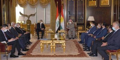 Serok Barzanî pêşwazî li şanda bilind a CHPê kir