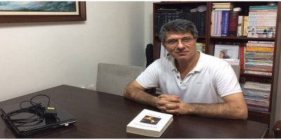 Civaknas Alî Gurdilî: Gelê ku felsefe neke, kêm e