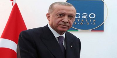 Erdogan serdana xwe di nîvî de hişt û vegeriya Tirkiyê