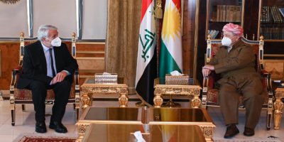 Serok Barzanî: Dilsoziya Danielle Mitterand ti car ji bîra gelê Kurd naçe!