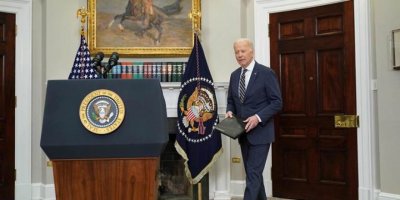 Biden bazirganiya bi Rûsyayê re rawestand
