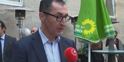 Cem Ozdemir: Ez êrîşên Tirkiyê yên li ser Kurdistanê şermezar dikim