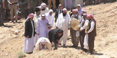 Li Şingalê vekirina 6 gorên komî destpê kir