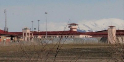 ÎHD: Di 3 Mehan de 13 Girtî li Zindanên Tirkîyê Mirine