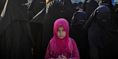 Amerîka ji welatan dixwaze welatiyên xwe yên li Kampa Holê vegerînin