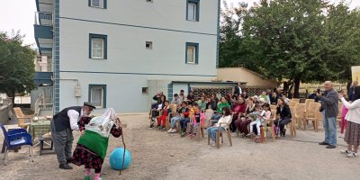 Li kolanên Dêrsîmê şanoya Zazakî