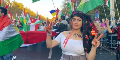 Îran: Amerîka hewl dide agirê li Îranê gurr bike