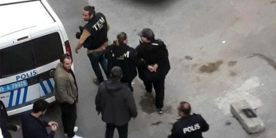 Li gelek bajaran polîsan bi ser ofîsên medyaya Kurdî de girtin