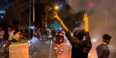 Neteweyên Yekbûyî derbarê kuştina xwepêşanderên Îranî de banga lêkolînê kir