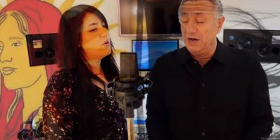 Xêro Abas û keça xwe bi hev re ‘Çaw Bella’ bo piştevaniya Rojhilatê Kurdistanê gotin