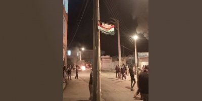 Ciwanên serhildêr ên Şinoyê alaya Kurdistanê bilind kirin