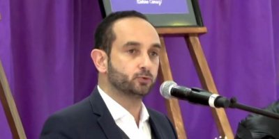 Serokê Şaredariya Sarcelles a Fransayê hevsoziya xwe ji bo Kurdan anî ziman