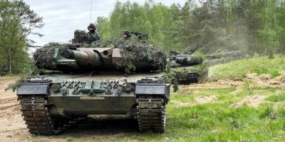 18 Tankên Leopard 2 yên Almanya Giheştin Ukrayna