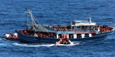 Doktorên Sînornenas li Derya Spî 440 koçber rizgar kirine