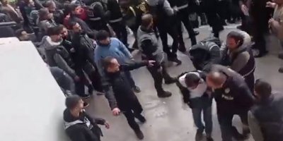 Alîgirên Amedsporê ji ber sirûda Tirkiyeyê hatin desteserkirin