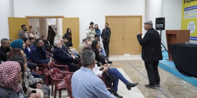 Berken Berehî Fûara Kitêban a Amedê protesto kir