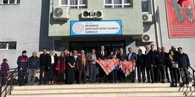 Bi şkenceyên xwe navdar bû, navê Esat Oktay li dibistanê hat kirin