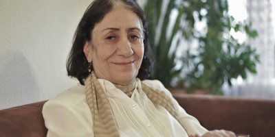 Duyemîn Xelata Zara ya Zimanê Kurdî ji nivîskar Emîna Emer re hat pêşkêşkirin