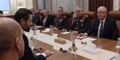 Qûbad Talebanî û Wezîrê Parastinê yê Tirkiyeyê li Hewlêrê civiyan