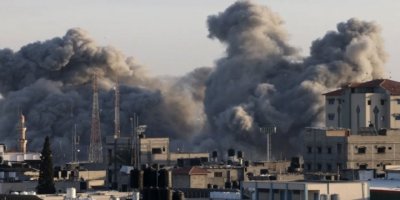 Sê kurên Îsmaîl Heniye li gel 3 neviyên wî di bombebaraneke Îsraîlê de hatin kuştin