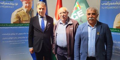 Dezgeha  SENGER Û PÊŞMERGE li Hollanda merasîma belavkirina xelatan pêkanî