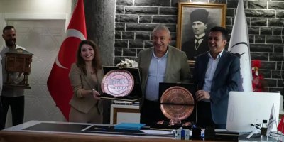 Şaredariyên Sûra Diyarbekir û Findikliya Rîzeyê bûn destexwişkên hev