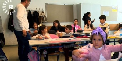Zarokên Kurdan li Awisturyayê fêrî Kurdî dibin