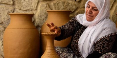 Hosteya dawî ya qir û qafikan: 45 sal in vî karî dike