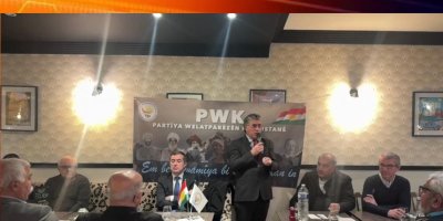 Serokê Giştî yê Partîya Welatparêzên Kurdistanê (PWK) Mustafa Ozçelîk Li Parîsê Konferansek Da