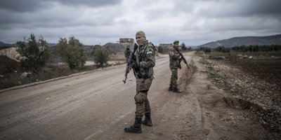 Grûpên çekdaran bacên giran li ser Efrîniyan disepînin