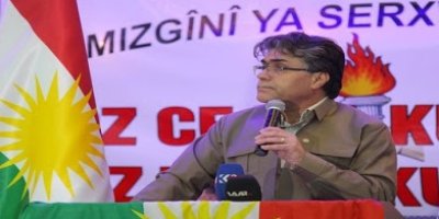 Serokê Pêroyî yê PWKyî Mustafa Ozçelîk: Roja Alaya Kurdîstanî Pîroz Bo
