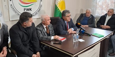 Serokê Giştî yê PWKyê Mustafa Ozçelîk li Stenbolê semînerek li dar xist