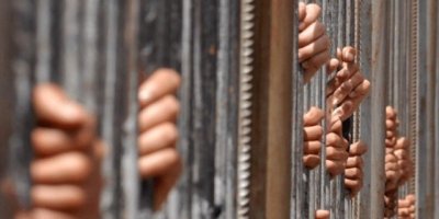 Girtina welatiyên Kurd li Îranê didome