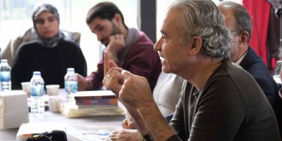 Nivîskar Jan Dost li Diyarbekirê bi xwendevanên xwe re civiya