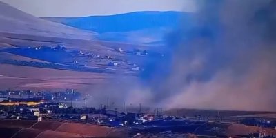 Balafirên Tirkiyê li başûrê Kobanîyê depoyên genim bombebaran kir